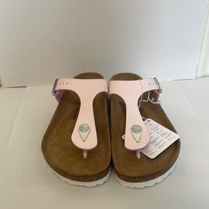 NWT size 36 Birkenstock🌸
